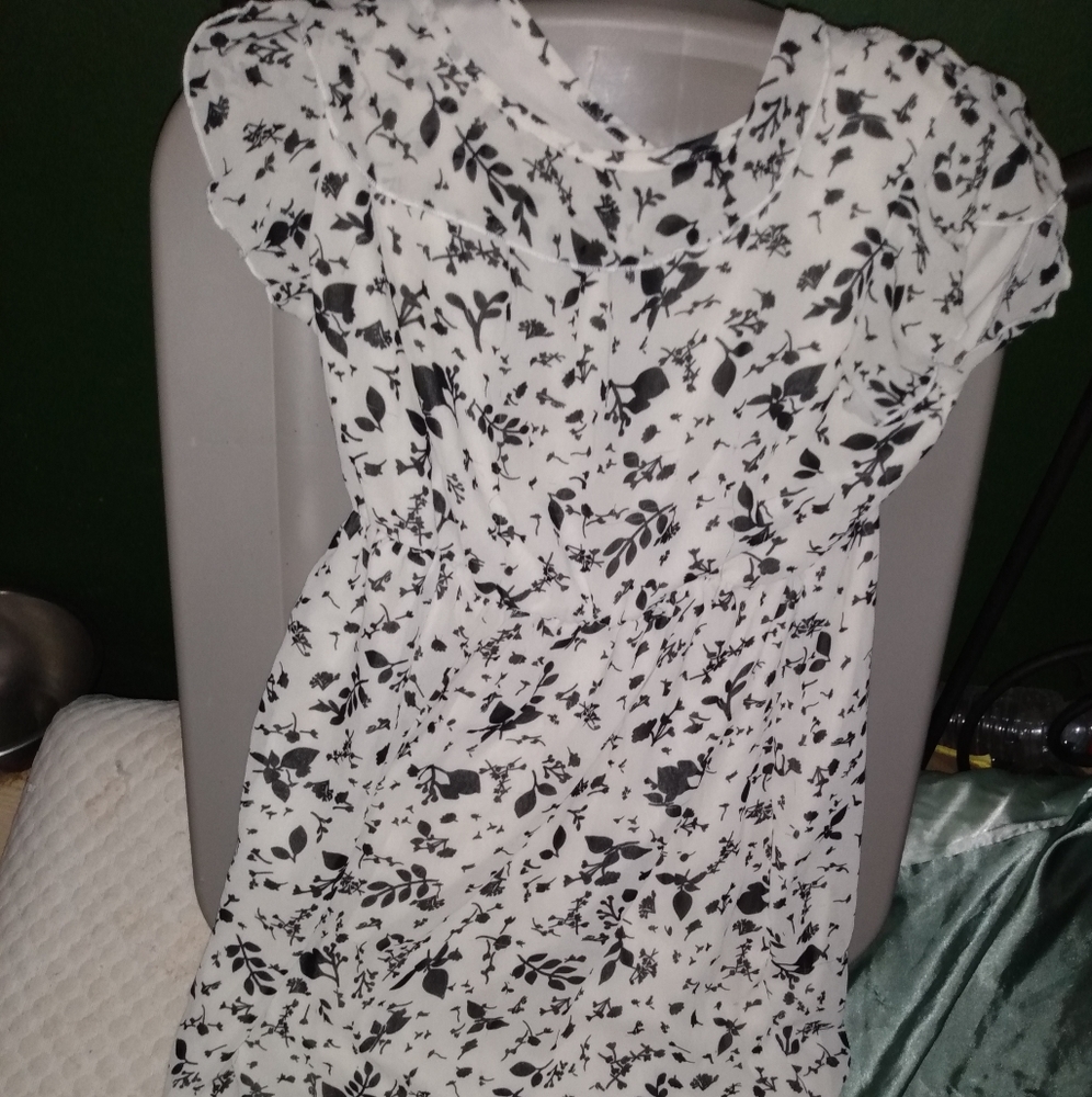 Converse One Star black and white flower dress--Size M